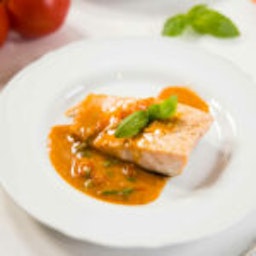 salmon in tomato sauce